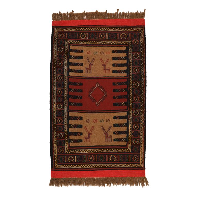 گلیم دستبافت یک و نیم متری مدل سفره کردی کد 4020407