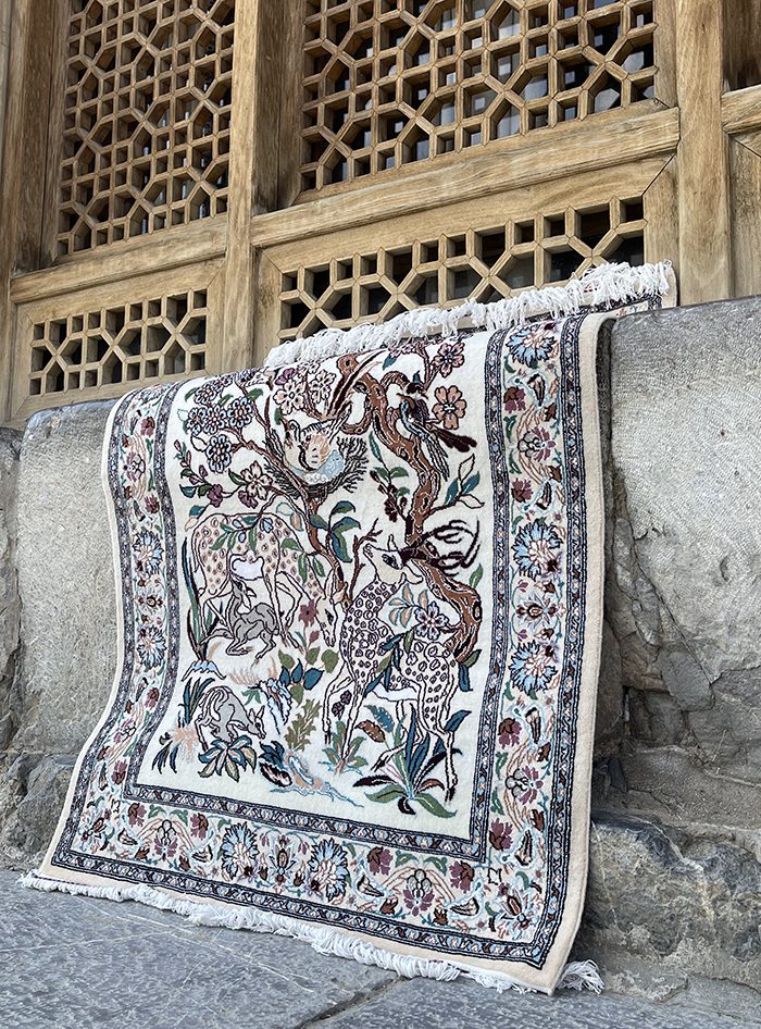 فرش شکارگاه بیات